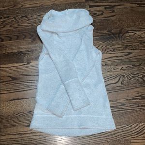 TARGET BRAND - BRAND NEW/NEVER WORN grayish/white/cream sweater